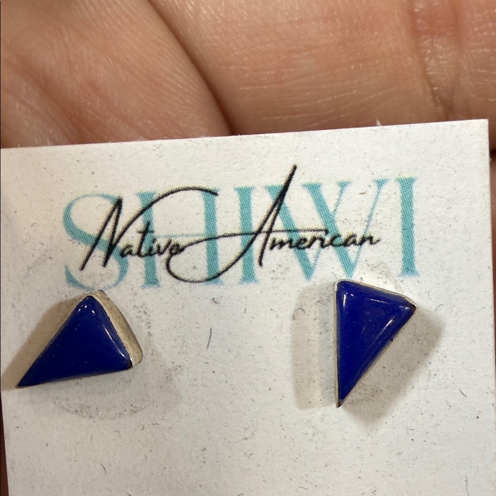 Lapis studs